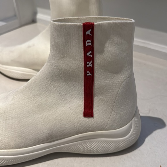 Beautiful Prada Running Shoes - Picture 2 of 3